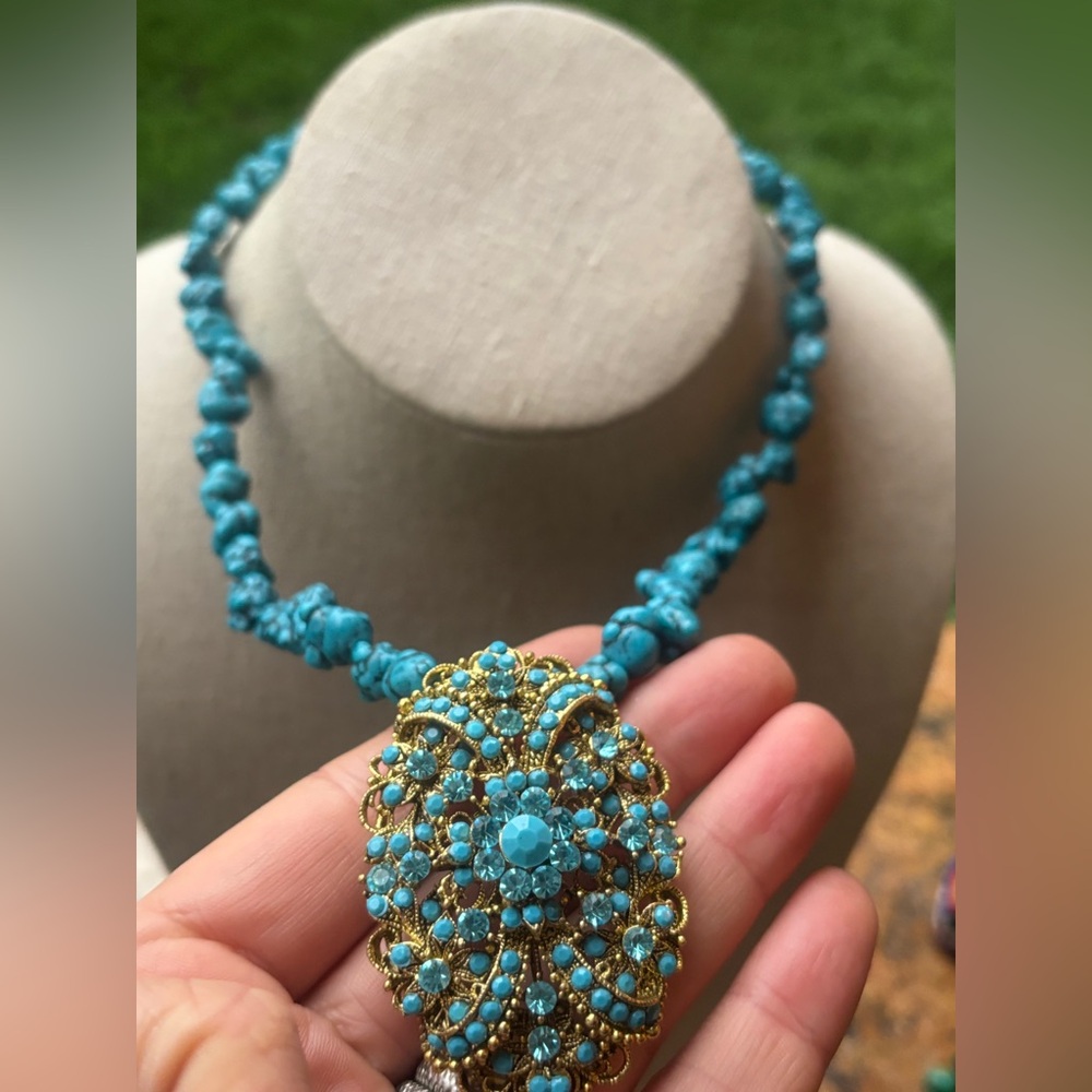 ๐ RARE 1928 Designer Turquoise Blue Stone Statement Necklace โข Crystal Medallion - Picture 3 of 14